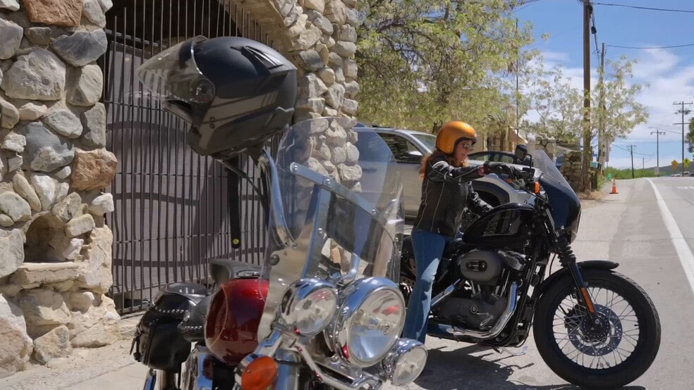 Primary Photo Of 17539 Elizabeth Lake Rd, Lake Hughes Hotel For Sale