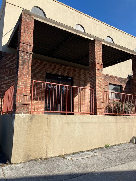 Primary Photo Of 309 N Market St, Chattanooga Office For Sale