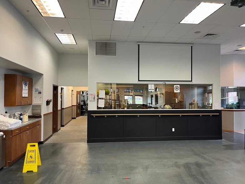 More Photos Of 6825 Burden Blvd, Pasco Medical For Sale