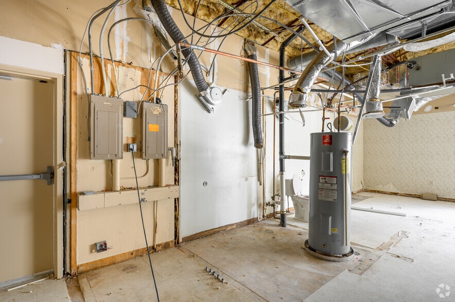 More Photos Of 2030 Old Bridge Rd, Woodbridge Bank For Sale