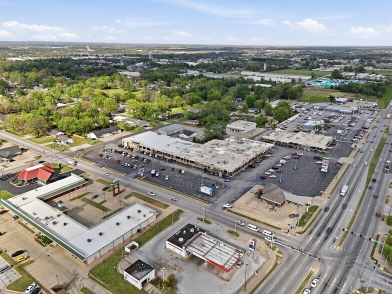 More Photos Of 151 Highway 412, Siloam Springs Unknown For Lease