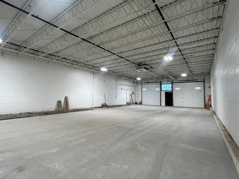 More Photos Of 2450-2560 N Washington Ave, Minneapolis Warehouse For Lease