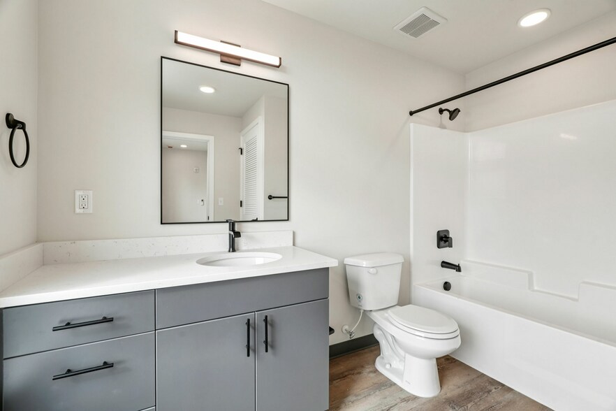 More Photos Of 120 Bush St S, Salem Apartments For Lease