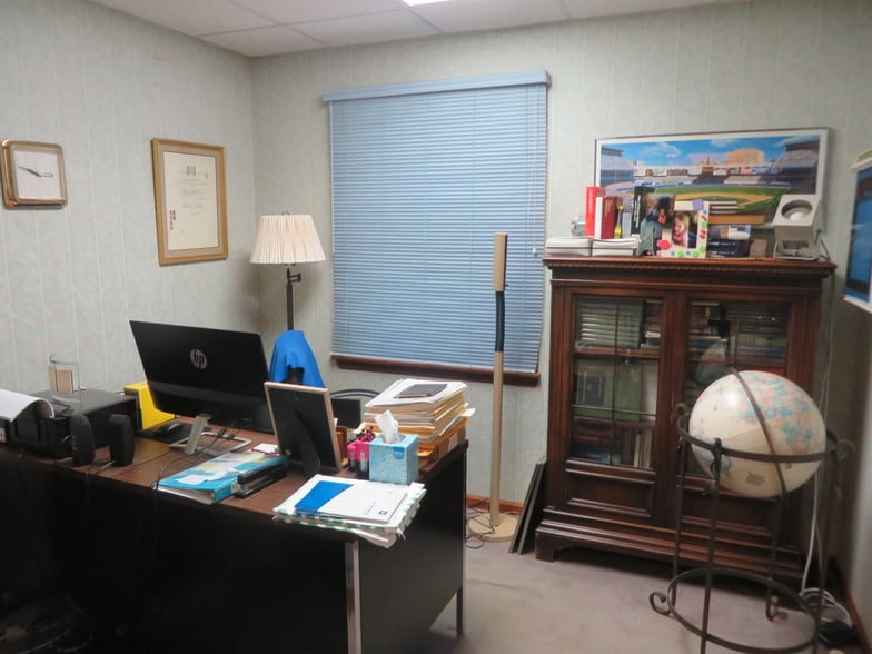 More Photos Of 1130 US Highway 202 S, Raritan Medical For Sale