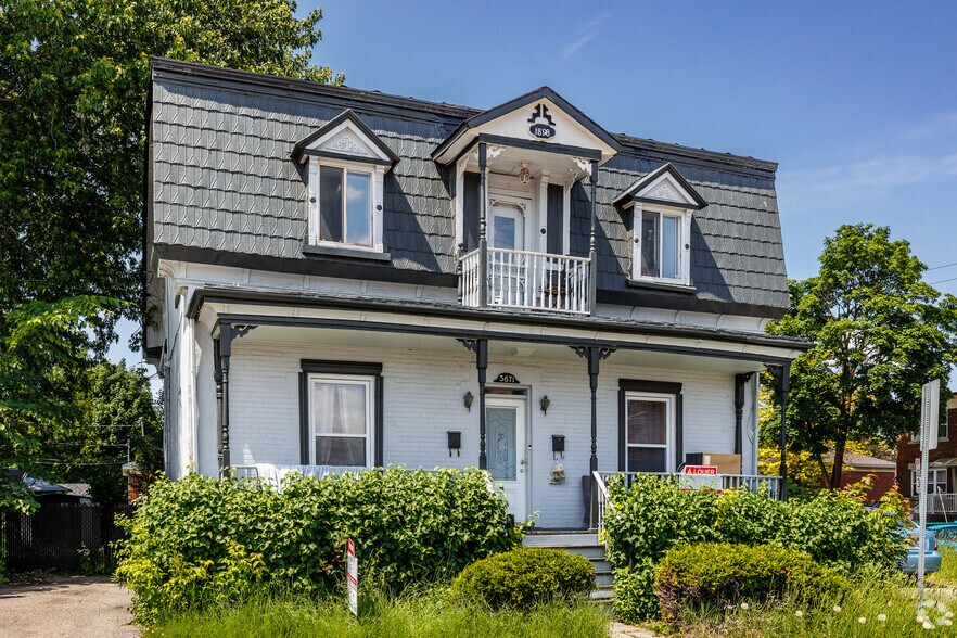 More Photos Of 3671-3671A Ch Du Souvenir, Laval Apartments For Sale