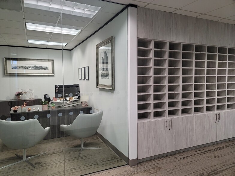 More Photos Of 11757 Katy Fwy, Houston Coworking Space