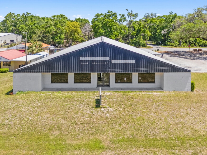 More Photos Of 903 Suwannee Ave NW, Branford Freestanding For Lease