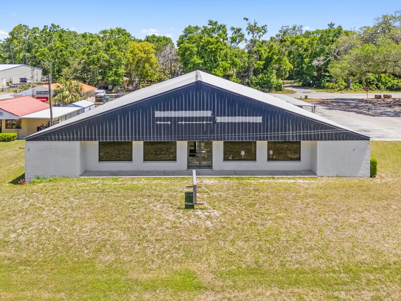 More Photos Of 903 Suwannee Ave NW, Branford Freestanding For Sale