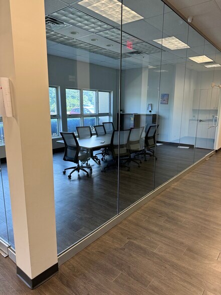 More Photos Of 44 Apple St, Tinton Falls Office For Lease