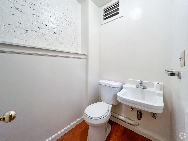 More Photos Of 615 Sansome St, San Francisco Office For Lease