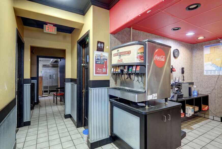 More Photos Of 329 4th St, Wausau Storefront Retail Residential For Sale