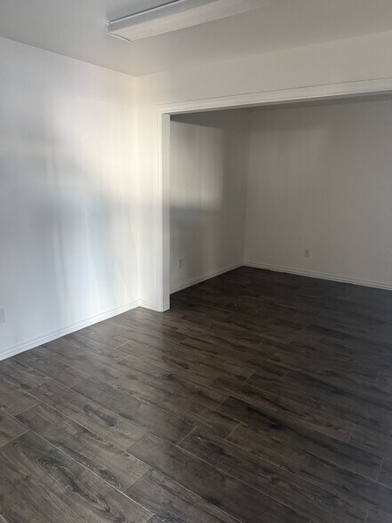 More Photos Of 2617 W Blue Mound Rd, Haslet Warehouse For Lease