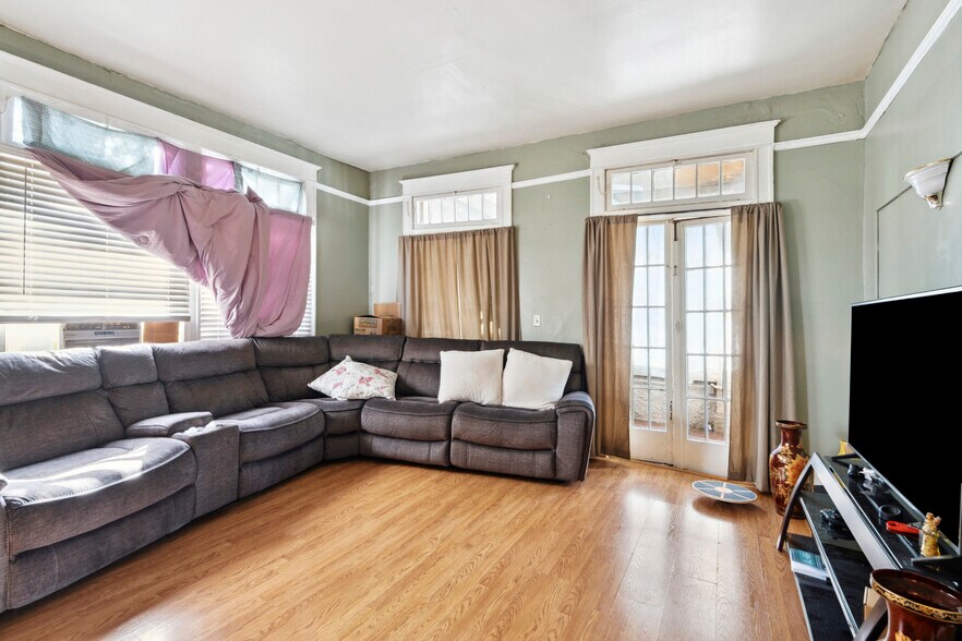 More Photos Of 2833 Napoleon Ave, New Orleans Apartments For Sale