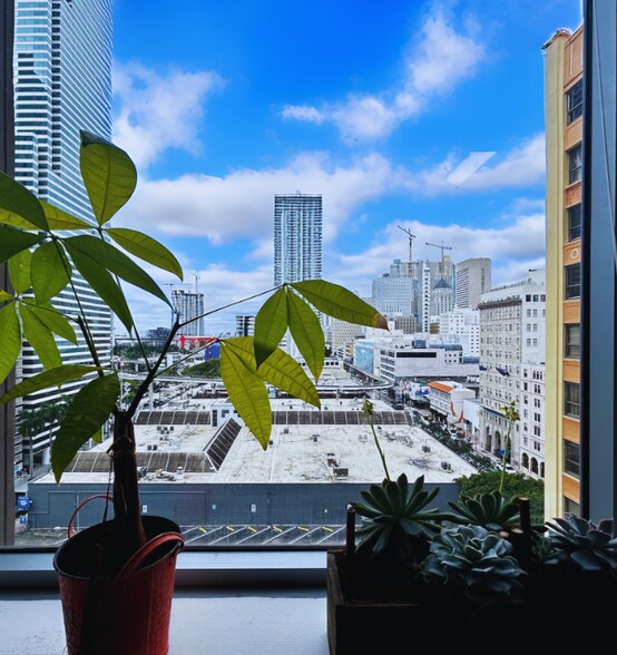 More Photos Of 150 SE 2nd Ave, Miami Coworking Space