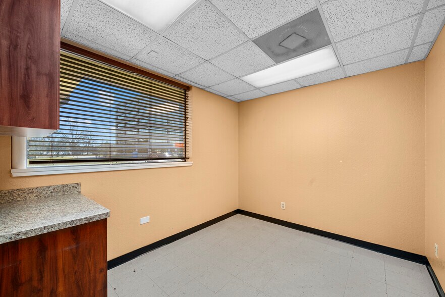 More Photos Of 1601 Liberty St, Richmond Medical For Lease
