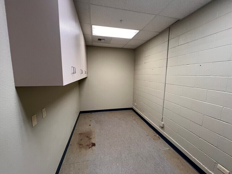 More Photos Of 44 N 3rd St, Patterson Office For Lease