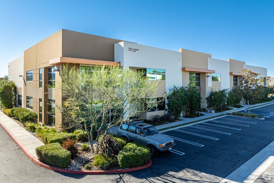 Primary Photo Of 791 Chambers Ln, Simi Valley Manufacturing For Lease