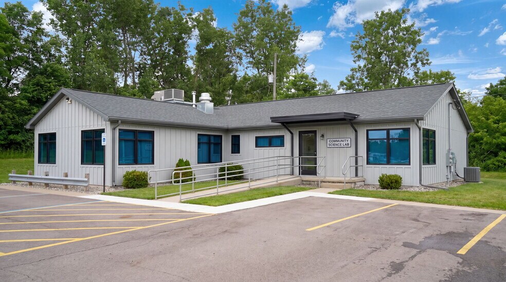 More Photos Of 3165 County Farm Rd, Jackson Storefront Retail Office For Sale