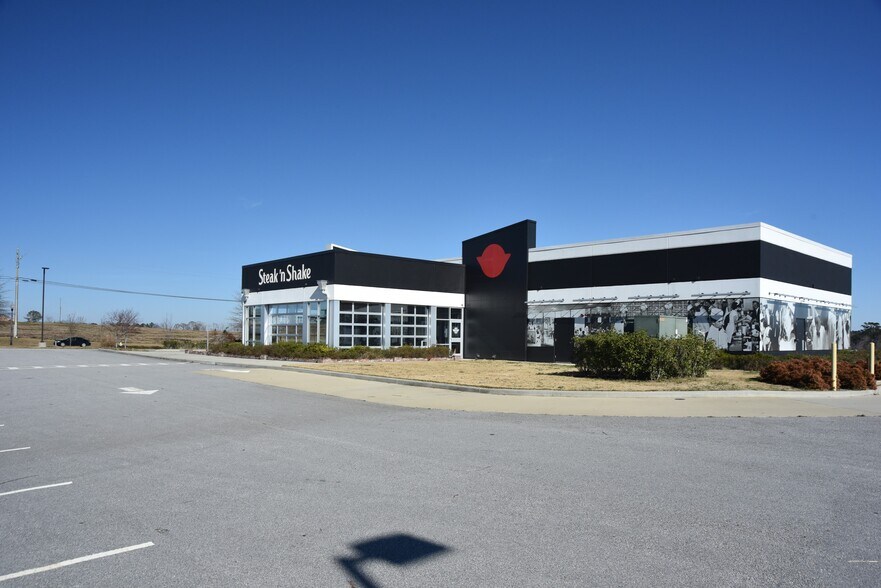 More Photos Of 491 Fob James Dr, Valley Restaurant For Sale