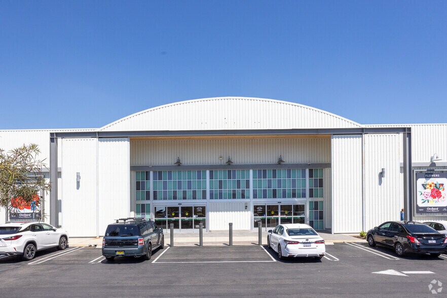 More Photos Of 4100-4250 Carson St, Long Beach Storefront For Lease