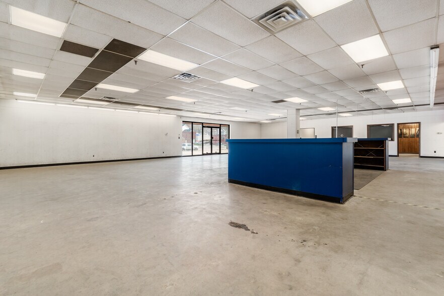 More Photos Of 43 Beaumont St, Zanesville Warehouse For Lease