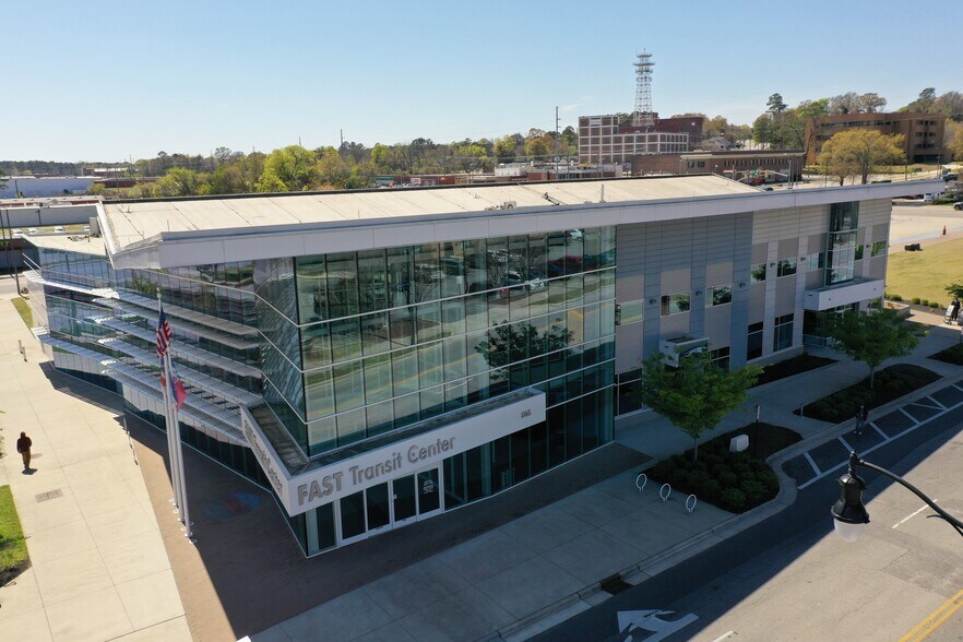 More Photos Of 505 Franklin St, Fayetteville Specialty For Lease