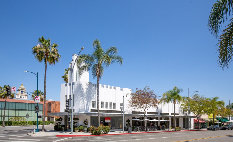 More Photos Of 450 N Canon Dr, Beverly Hills Storefront For Lease