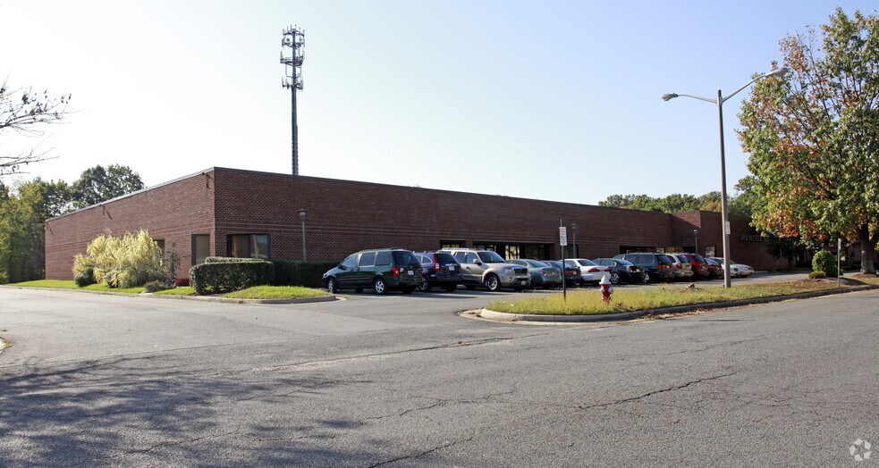 Primary Photo Of 8500 Cinder Bed Rd, Lorton Unknown For Lease