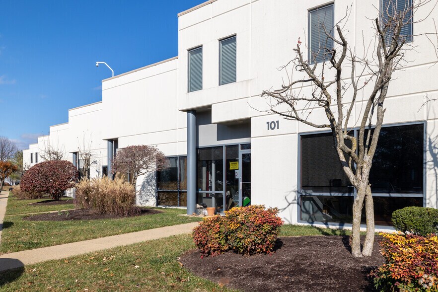 More Photos Of 44632 Guilford Dr, Ashburn Flex For Lease