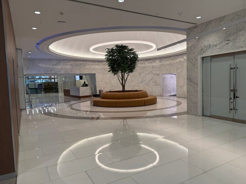 More Photos Of 2 S Biscayne Blvd, Miami Office Residential For Lease