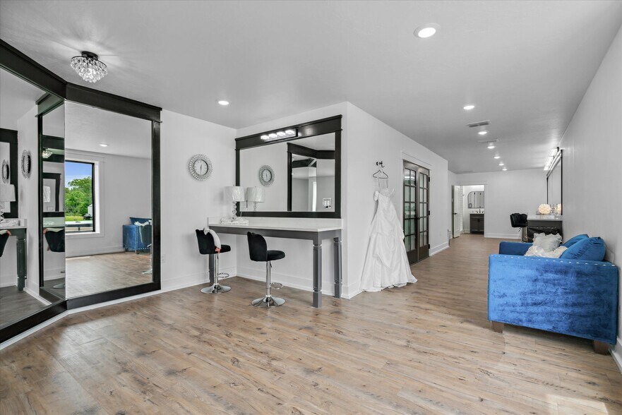 More Photos Of 1972 FM 857, Grand Saline Trailer Camper Park For Sale