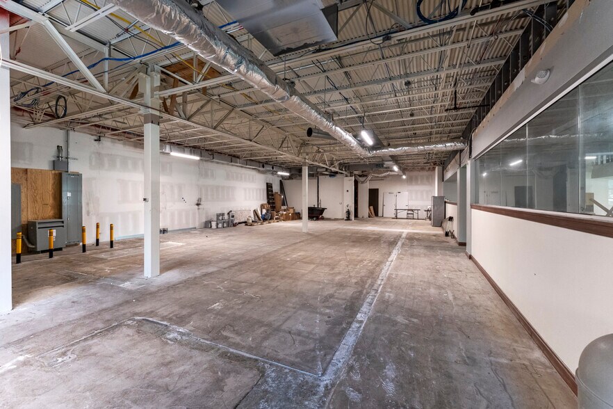 More Photos Of 470 Myles Standish Blvd, Taunton Office For Lease