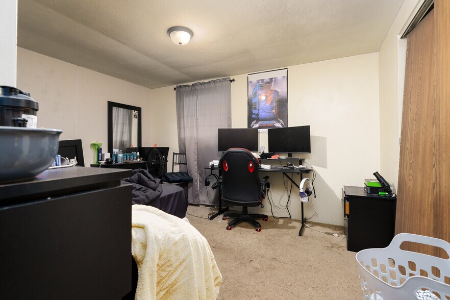 More Photos Of 210 Anderson Ln, Belleville Multifamily For Sale
