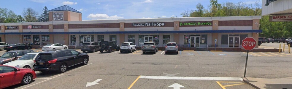 More Photos Of 1481 State Route 23, Butler Storefront For Lease