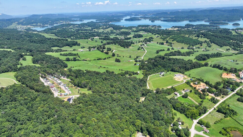 More Photos Of 180 Lakeland Ridge Rd, Bean Station Specialty For Sale