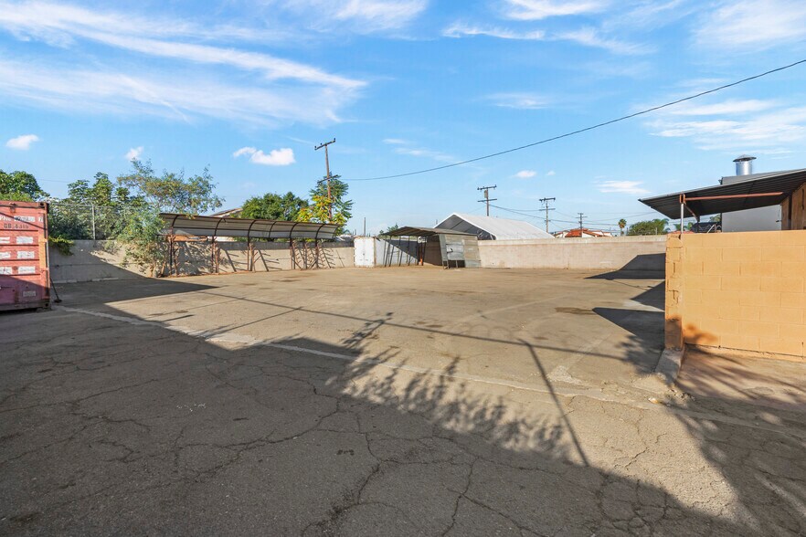 7931-whitaker-st-buena-park-ca-90621-service-for-sale-cityfeet