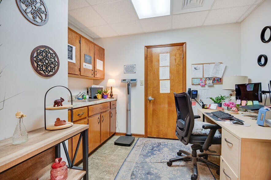 More Photos Of 231 Memorial Dr, Jacksonville Medical For Sale