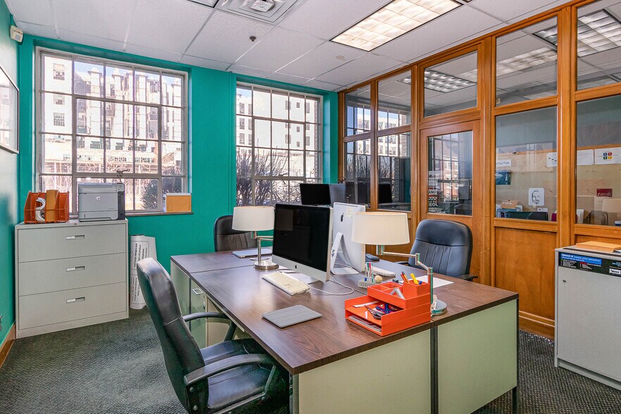 More Photos Of 626 Harper Ave, Detroit Light Manufacturing For Sale