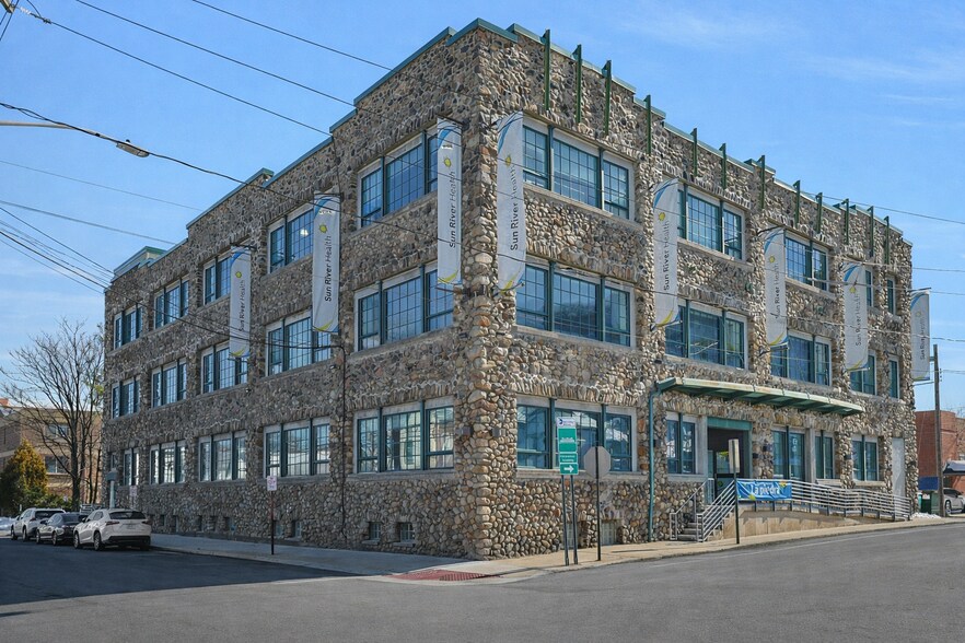 More Photos Of 31 W Broad St, Haverstraw Office For Lease