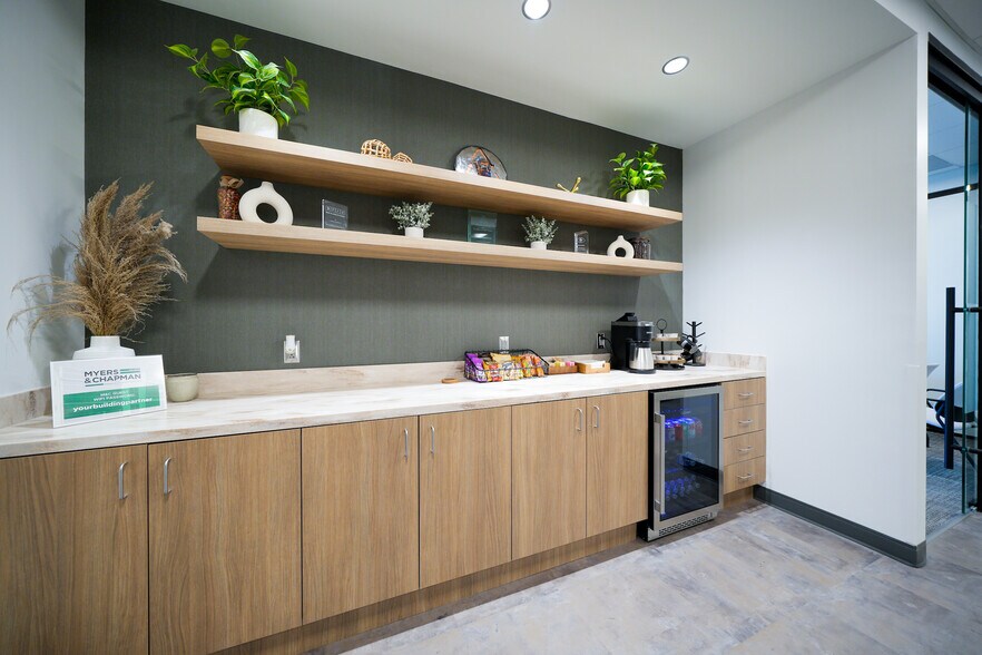 More Photos Of 1201-1221 Wood Ridge Center Dr, Charlotte Medical For Lease