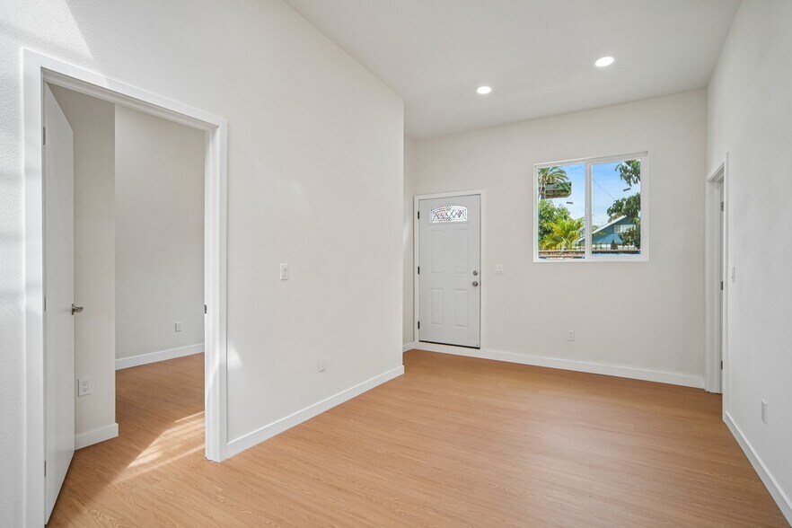 More Photos Of 1844-1848 Atlantic Ave, Long Beach Storefront Retail Residential For Sale