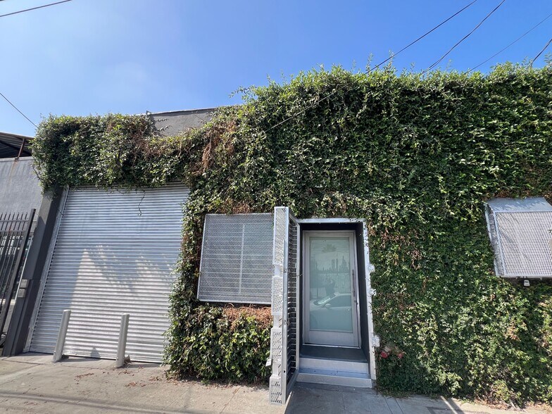 Primary Photo Of 3236 Union Pacific Ave, Los Angeles Warehouse For Lease