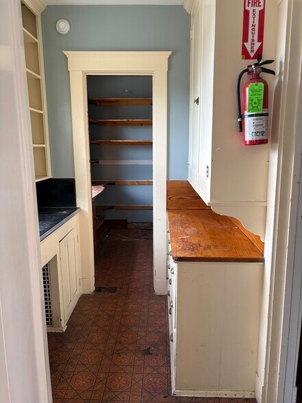 More Photos Of 144 S Main St, Wallingford Office For Sale