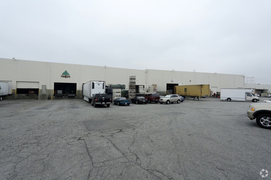 More Photos Of 4270-4310 S Maywood Ave, Vernon Warehouse For Lease