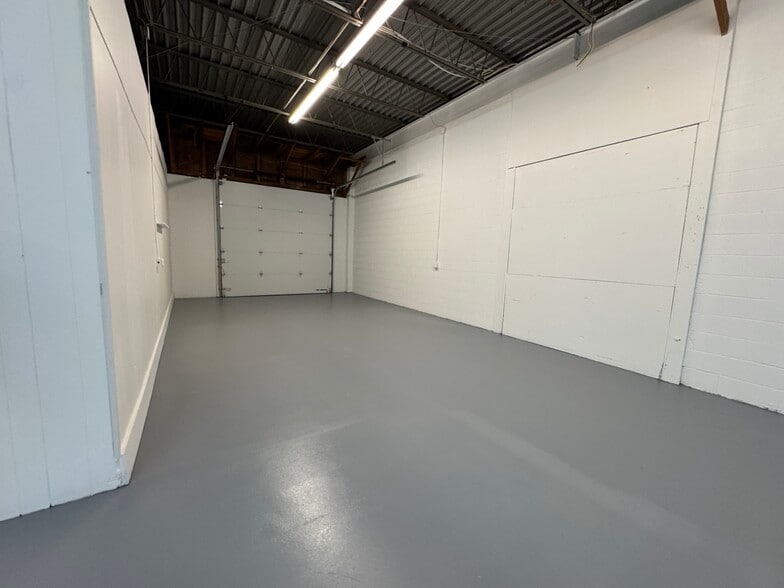 More Photos Of 2730-2738 N Graham St, Charlotte Flex For Lease