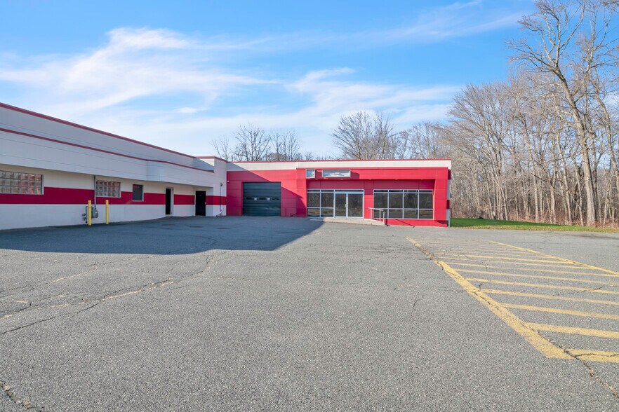 More Photos Of 253 Greenfield Rd, South Deerfield Auto Dealership For Sale