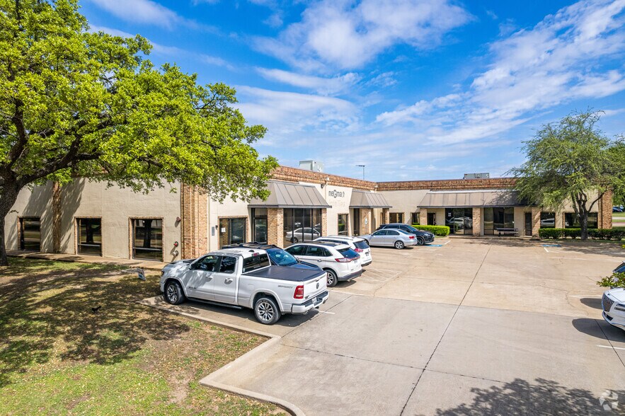 More Photos Of 4215 N Beltwood Pky, Dallas Industrial For Lease