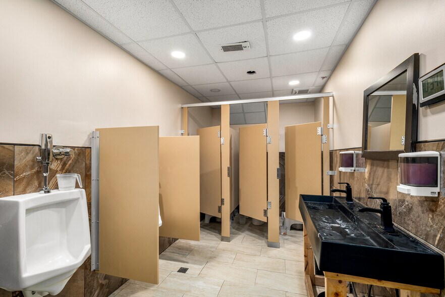 More Photos Of 1776 Sylvan Rd SW, Atlanta Religious Facility For Sale