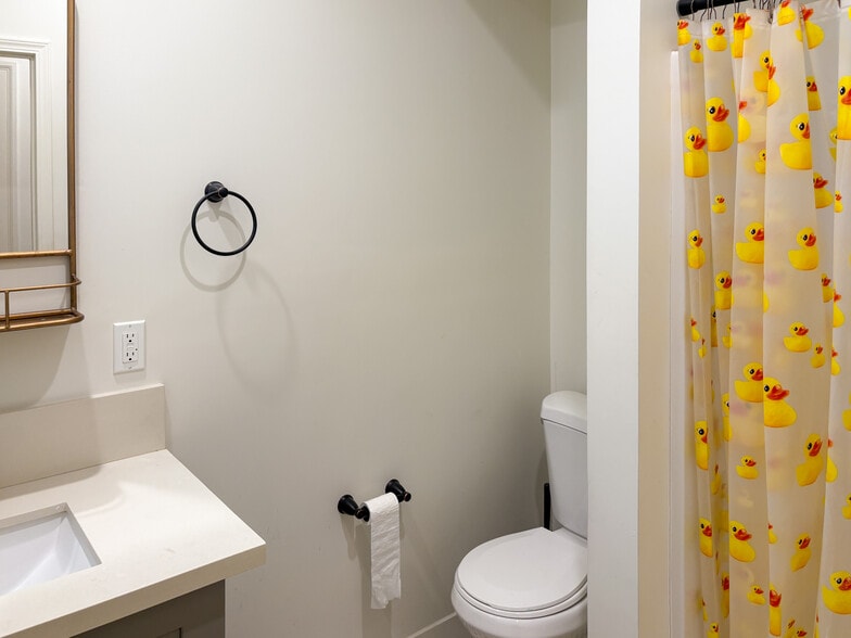 More Photos Of 939 S Wilton Pl, Los Angeles Apartments For Sale