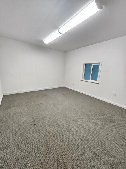 More Photos Of 141 Lost Lake Ln, Campbell Industrial For Lease